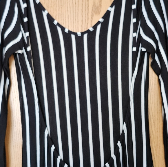 NEW Windsor Long Dress with Low Drop Back in Black & White Stripes Size L - Picture 7 of 10